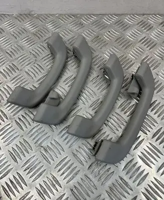 BMW 2 F46 A set of handles for the ceiling 7347940