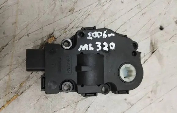 Mercedes-Benz ML W164 Air flap motor/actuator 410475520
