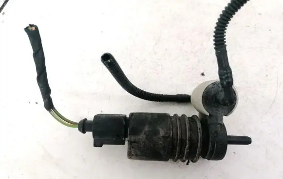 Audi A3 S3 8P Windscreen/windshield washer pump