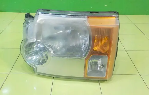 Land Rover Discovery 3 - LR3 Headlight/headlamp XBC500032