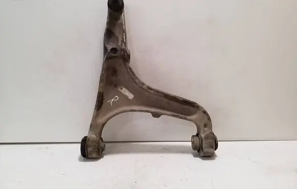 Maserati Ghibli Front lower control arm/wishbone 06701017570