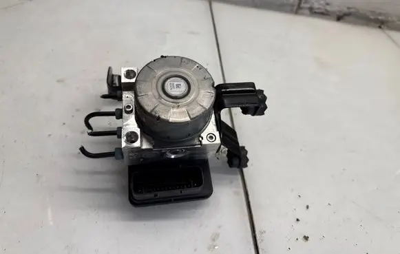 BMW 4 F32 F33 ABS Pump 6887741