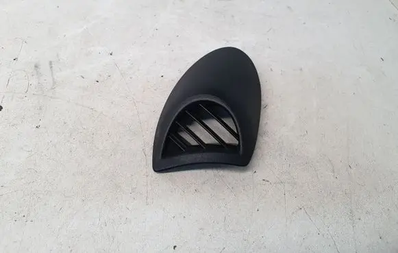 Toyota Yaris Dashboard air vent grill cover trim 559610D010