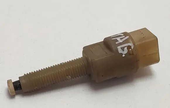 Audi A6 S6 C5 4B Brake pedal sensor switch 4A0945515A