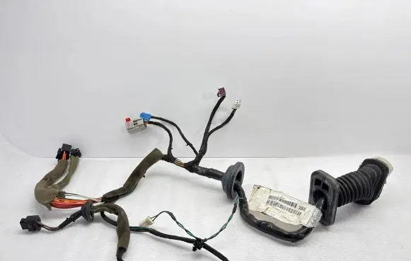 Jeep Cherokee IV KK Front door wiring loom P56048556AE TBQR1658U8197