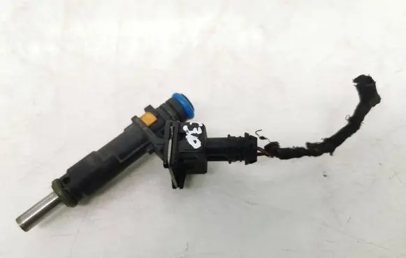 Opel Zafira B Fuel injector 0814223 55353806 8184c07264