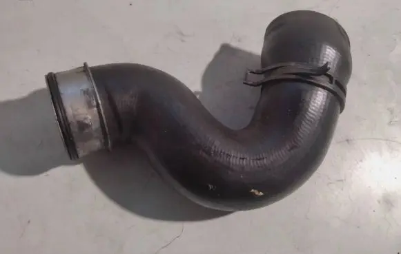 Volkswagen PASSAT B6 Engine coolant pipe/hose 3C0145834M