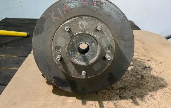 KIA Sorento Front wheel hub