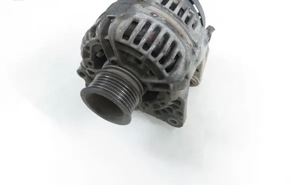 Volkswagen Golf IV Generator/alternator 0124315003 028903028C