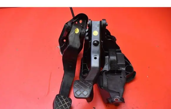 Skoda Rapid (NH) Accelerator throttle pedal 6C1721059M