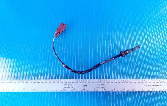 Audi A4 S4 B8 8K Exhaust gas temperature sensor 03L906088E