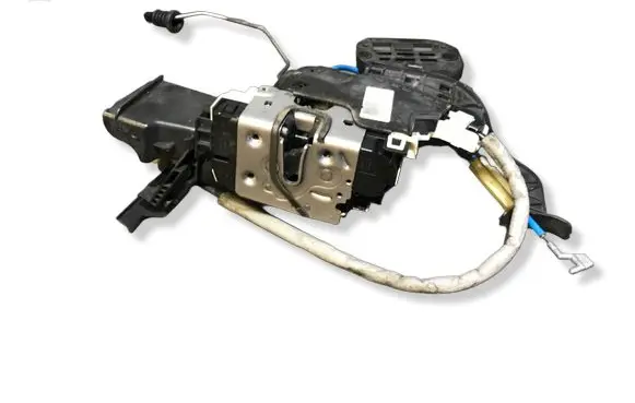 Mercedes-Benz B W246 W242 Front door lock A1667200135 ZGS002 24217042A