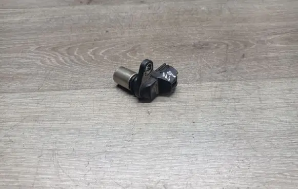 Volvo V70 Crankshaft position sensor 30713485 029600121