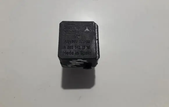 Mercedes-Benz A W168 Other relay a0025421319 4ra007791-00