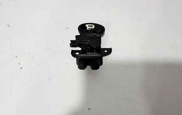 Alfa Romeo Giulia Tailgate/trunk/boot lock/catch/latch 50536492 3037075 3037088