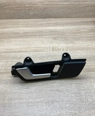 Audi A4 S4 B6 8E 8H Front door interior handle 8E1837019