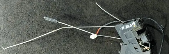Mazda 323 F Front door lock