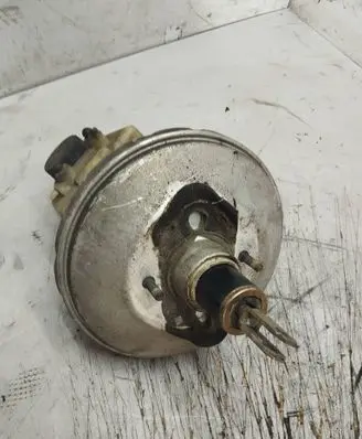 Mercedes-Benz 190 W201 Brake booster