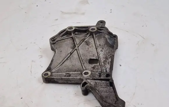 Fiat 500X A/C compressor mount bracket 55254254