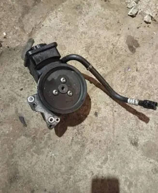 BMW 5 E60 E61 Power steering pump 6760956010 7693974101