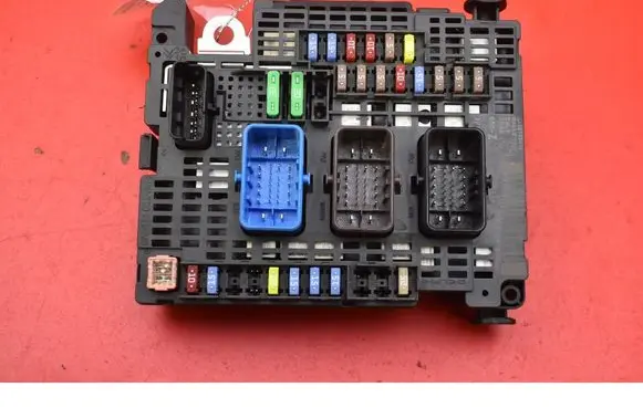 Peugeot 308 Fuse box set 9810296080