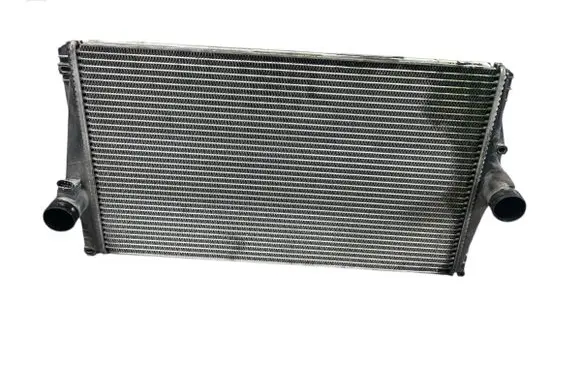 Volvo XC90 Intercooler radiator 8627375
