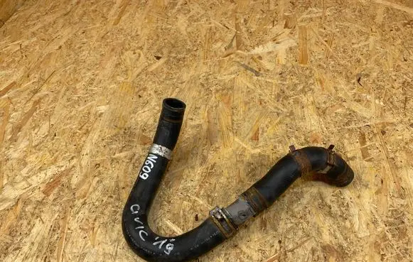Honda Civic X Engine coolant pipe/hose