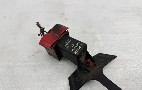 Jeep Grand Cherokee Glow plug pre-heat relay 0281003116