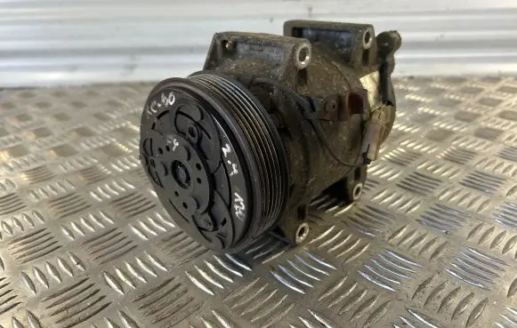 Volvo XC90 Air conditioning (A/C) compressor (pump) 8708581