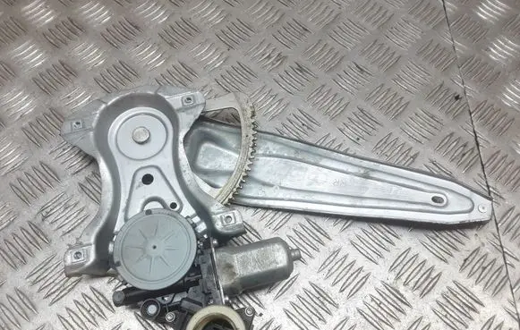 Toyota Verso Rear door window regulator motor 698300F040