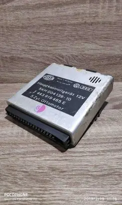 Audi 100 200 5000 C3 Other control units/modules 443919465E 5KH00413910