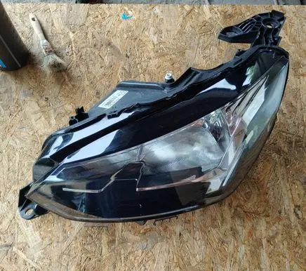 Peugeot 208 II Headlight/headlamp 9823194080 90128730