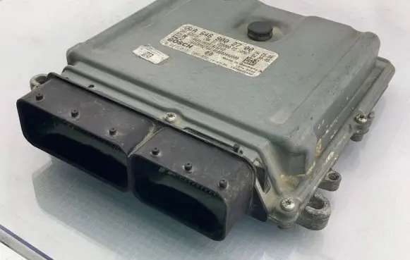 Mercedes-Benz Vito Viano W639 Engine control unit/module A6469002700 1039S35435 0281016706