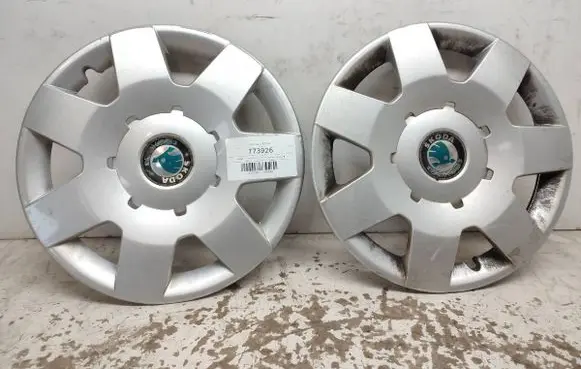 Acura CL II R13 wheel hub/cap/trim 