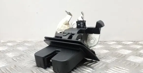 Audi Q3 8U Tailgate/trunk/boot lock/catch/latch 8U0827520