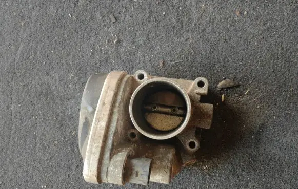 Seat Ibiza III (6L) Throttle valve 036133062N