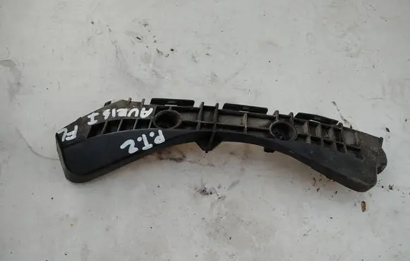 Toyota Auris 150 Rear bumper mounting bracket