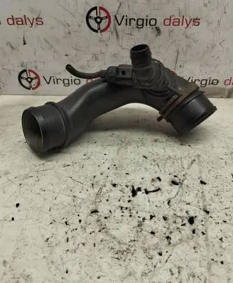 Volkswagen Multivan T5 Air intake hose/pipe 7E0129654