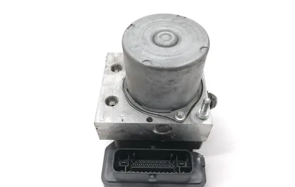 Mazda CX-3 ABS Pump D101437A0D