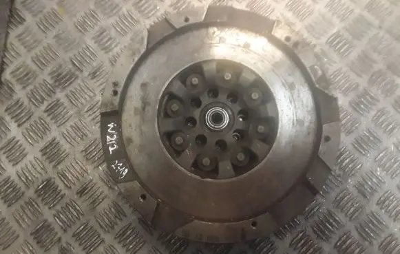Mercedes-Benz E W212 Flywheel 6510302705 A6510302705