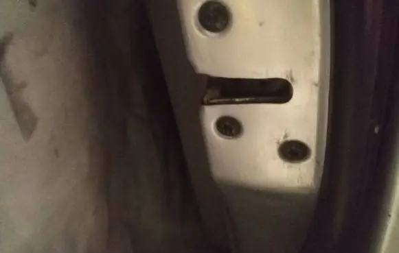 Mitsubishi Grandis Front door lock