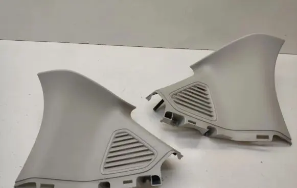 Ford Kuga I (D)pillar trim (top) 8V41S280C47AEW 8V41S280C46AEW
