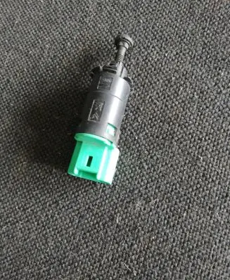 Peugeot 207 Brake pedal sensor switch 9665602380