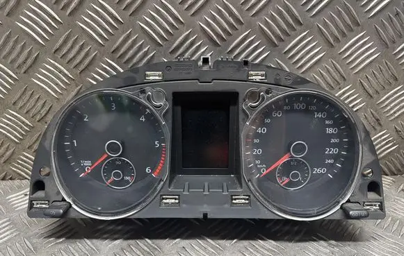 Volkswagen PASSAT B6 Speedometer (instrument cluster) 3C0920871T