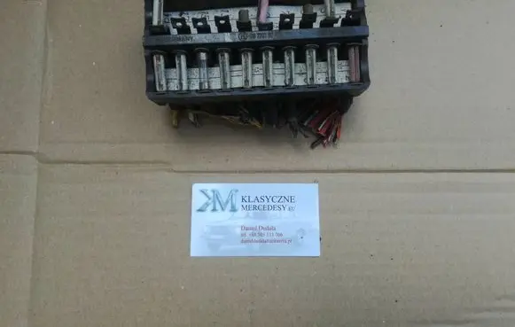Mercedes-Benz SL R107 Fuse box set 1075400205
