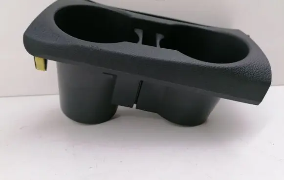 Cup holder front