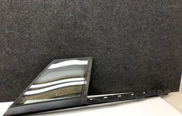 Renault Captur Front door vent window glass four-door 802622924R