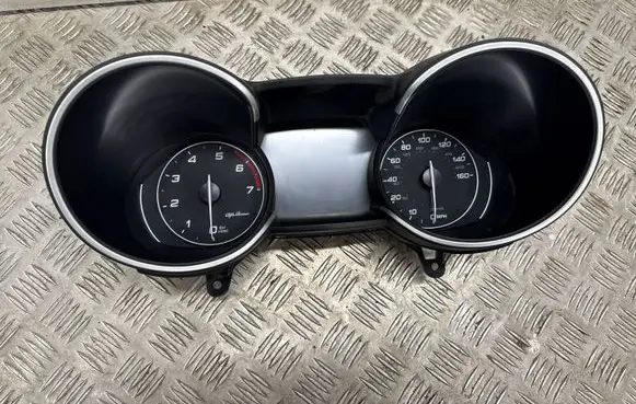 Alfa Romeo Stelvio Speedometer (instrument cluster) 50559452 10403211AN D03100C001