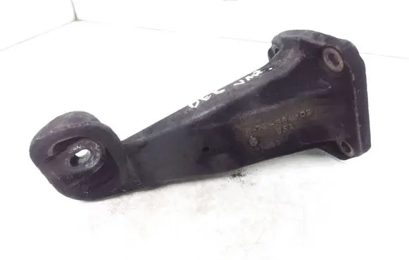 BMW X5 E53 Engine mounting bracket 6761564