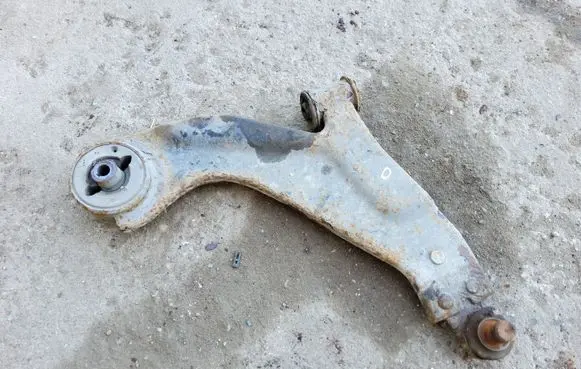 Ford Mondeo Mk III Front lower control arm/wishbone